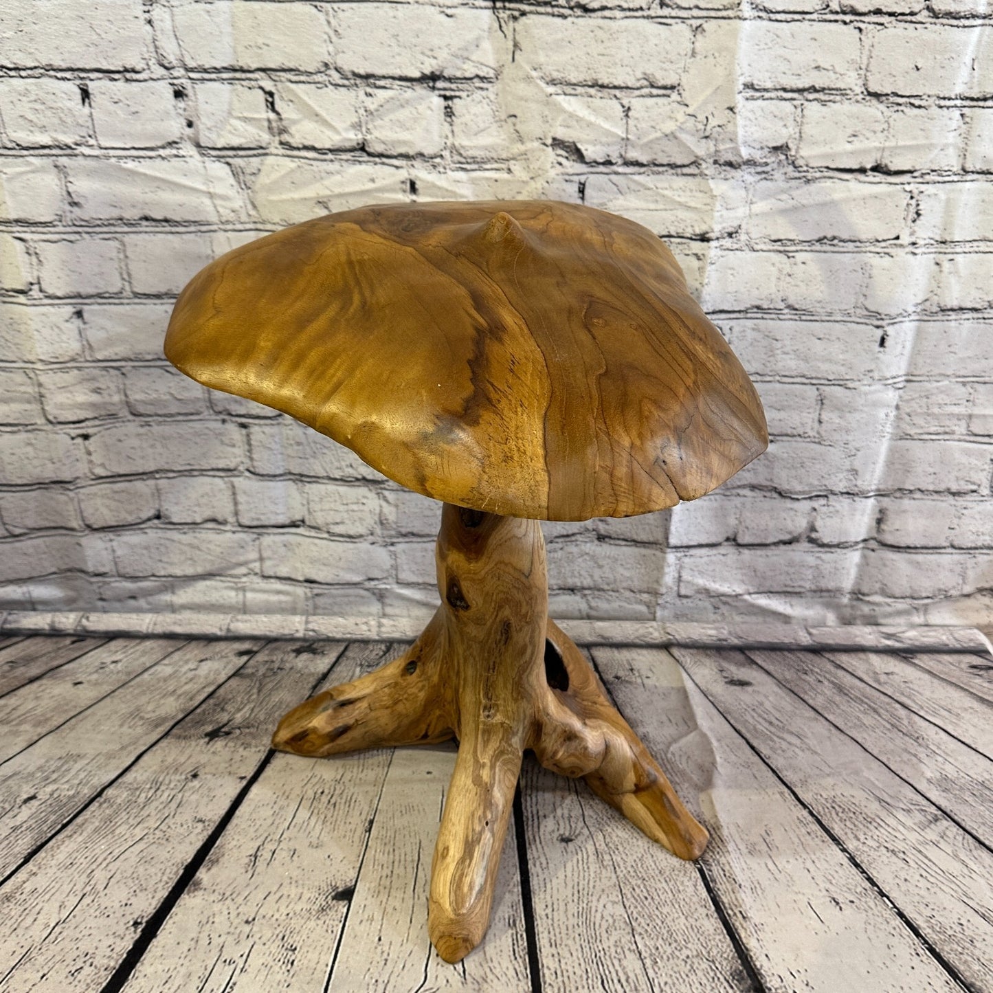 45cm x 35cm Wooden Point Mushroom Toadstool Sculpture Garden Teak Root Ornament