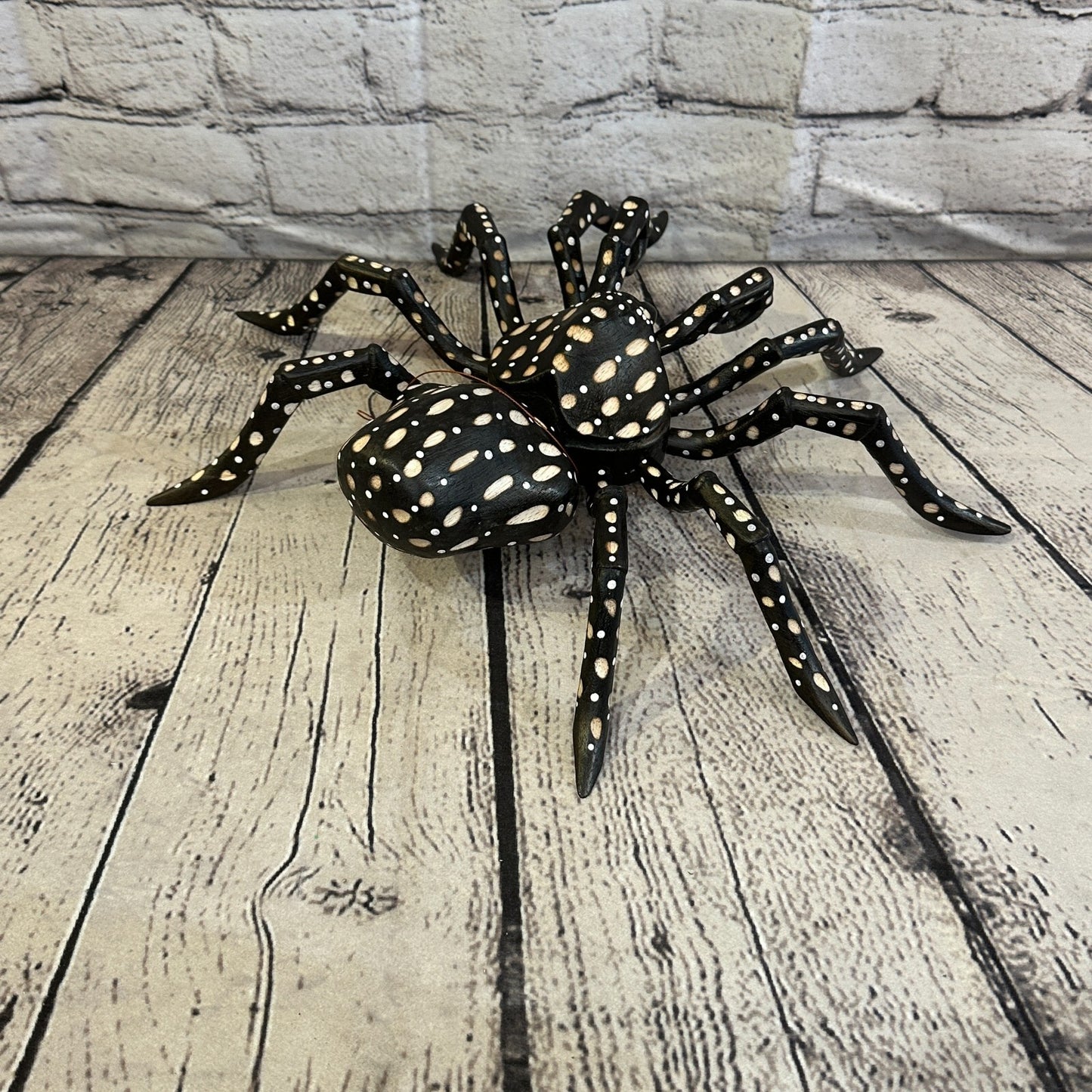 30cm x 25cm Wood Dark Spider Carving Hand Carved Walking Spider Tarantula Statue