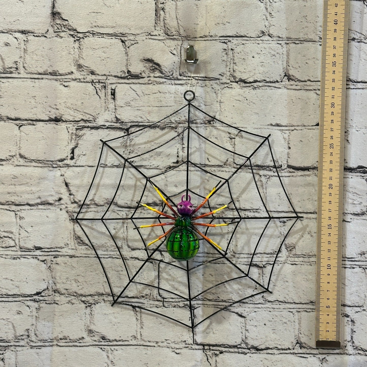 30cm x 30cm Green Pink Spider On Web Bug Metal Tin Wall Hanging Ornament Statue