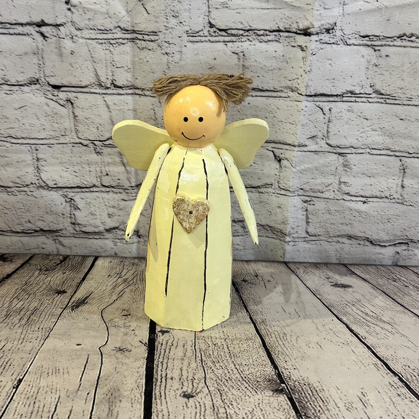 25cm x10cm White Cream Angel Gold Heart Handcrafted Wood Xmas Christmas Ornament