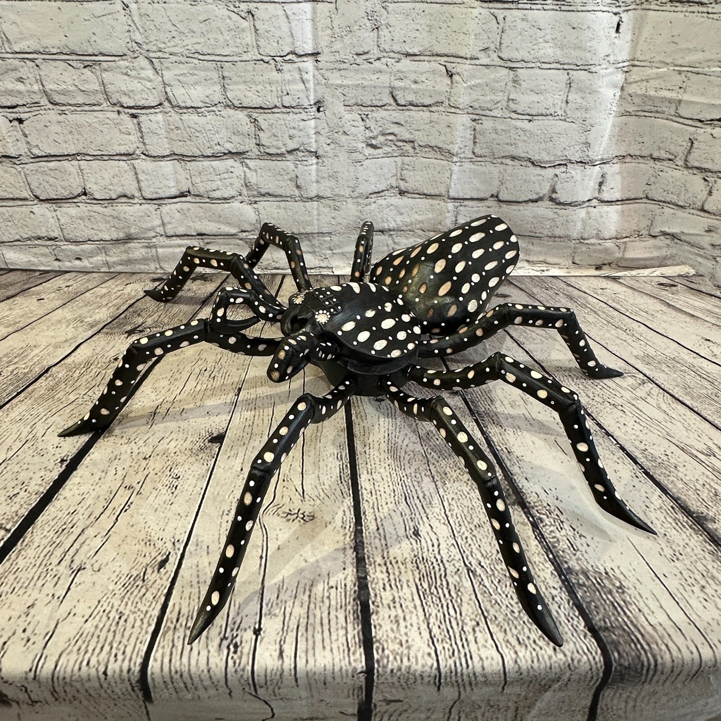 50cm x 45cm Wood Dark Spider Carving Hand Carved Walking Spider Tarantula Statue