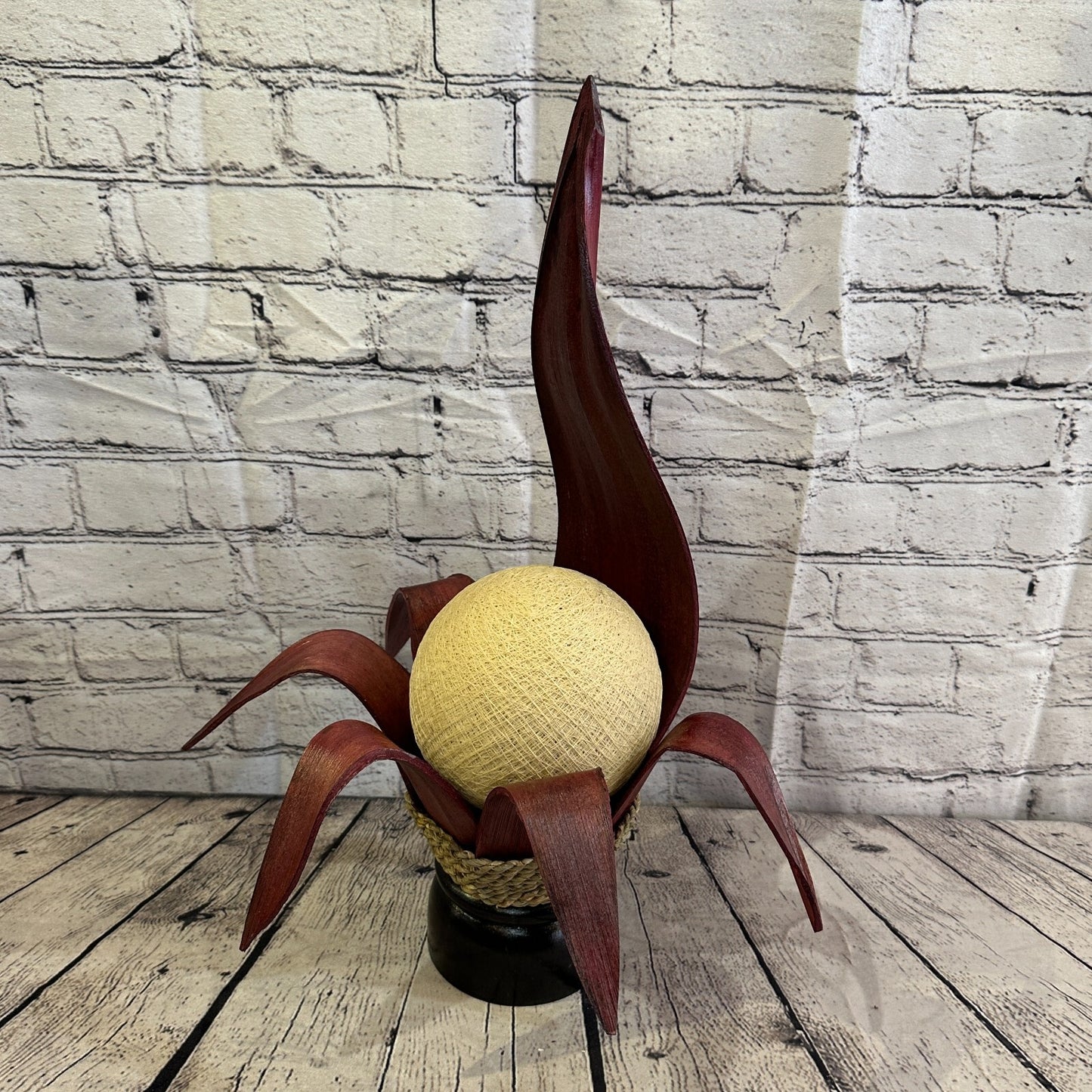 White Red Leaf Natural 50cm Tall Leaf Lamp Twist LED UK Mains Plug Design 10