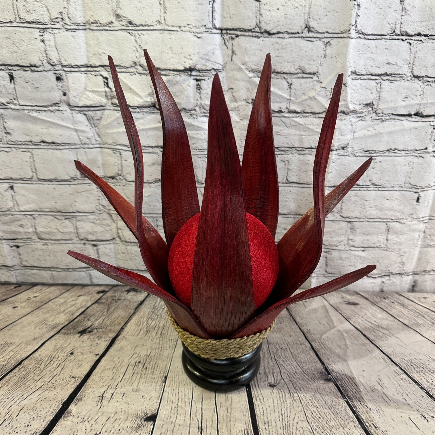 Red Red Leaf Natural 45cm Tall Leaf Lamp Twist LED UK Mains Plug Design 6