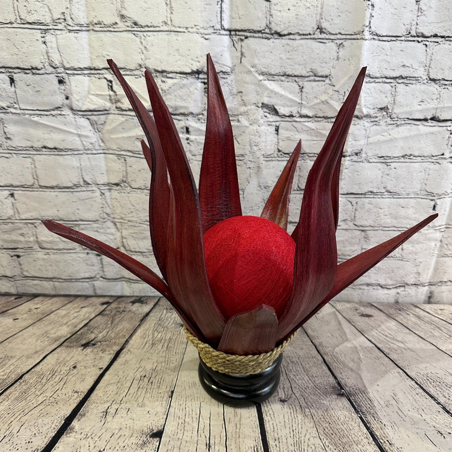Red Red Leaf Natural 45cm Tall Leaf Lamp Twist LED UK Mains Plug Design 6