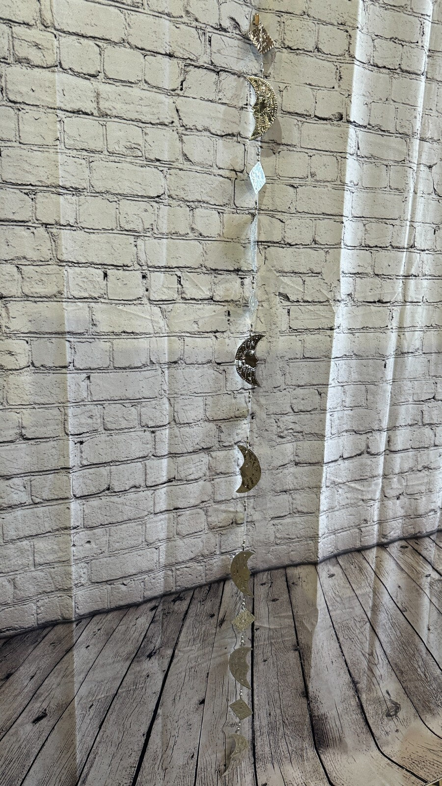 Aluminium Stamped Sitting Moon Face String Wall Hangings Home Decoration