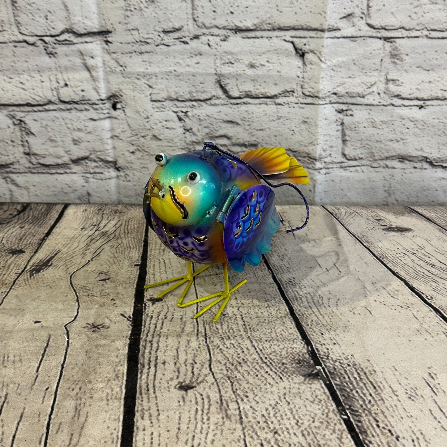 15cm x 15cm Bright Blue Bird Metal Tin Wall Hanging Ornament Painted Statue
