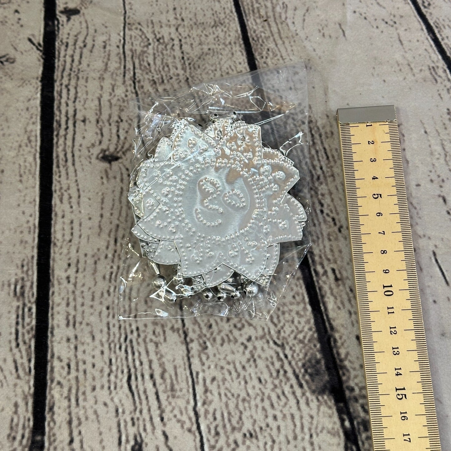 Aluminium Stamped Sitting Sun Face String Wall Hangings Home Decoration