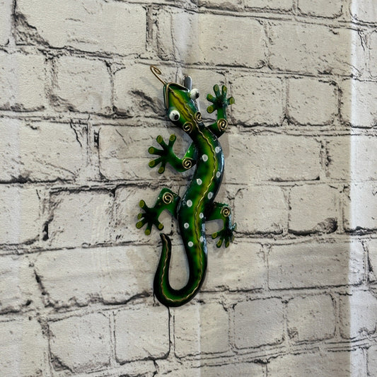20cm x 10cm Green Gecko Lizard Metal Tin Wall Hanging Ornament Painted Statue