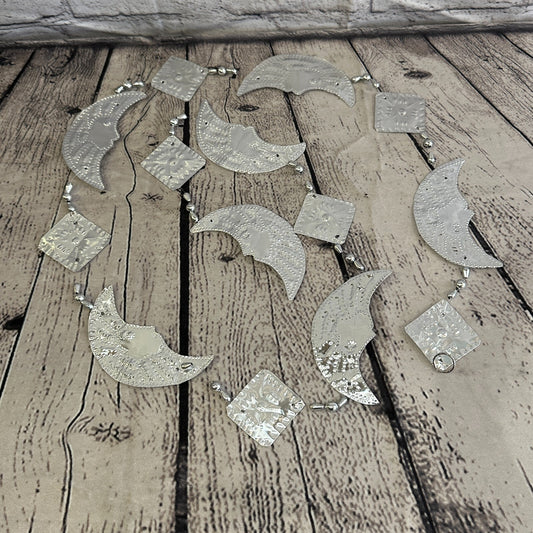Aluminium Stamped Sitting Moon Face String Wall Hangings Home Decoration