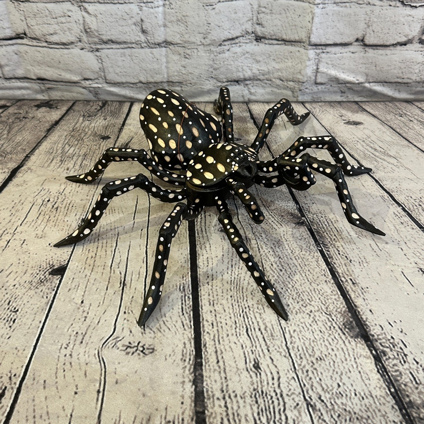 30cm x 25cm Wood Dark Spider Carving Hand Carved Walking Spider Tarantula Statue