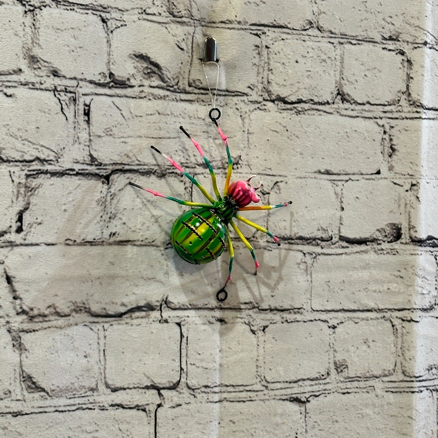 12cm x 8cm Green Pink Spider Bug Metal Tin Wall Hanging Ornament Painted Statue