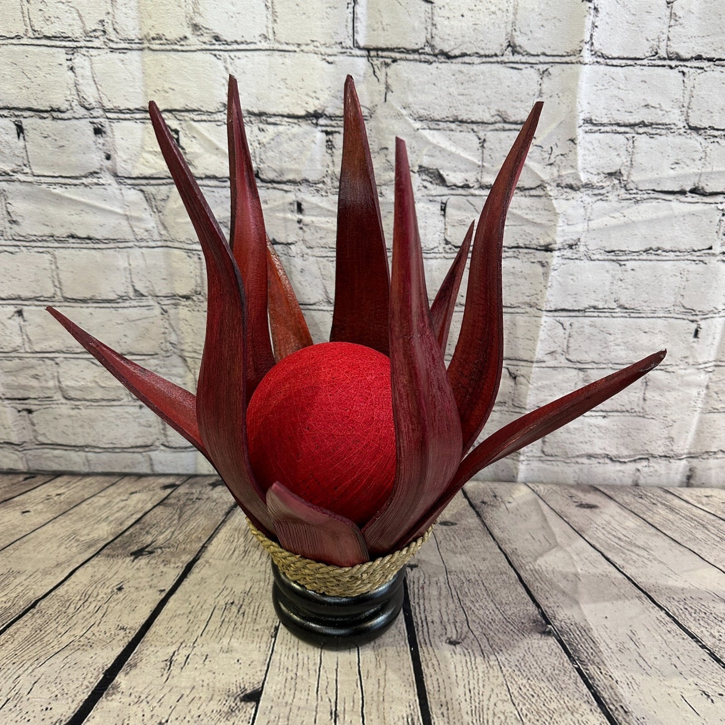 Red Red Leaf Natural 45cm Tall Leaf Lamp Twist LED UK Mains Plug Design 6