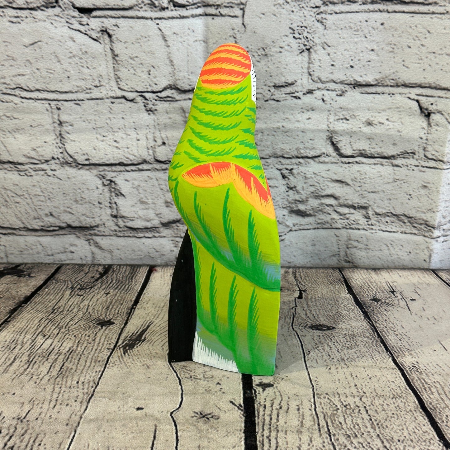 20cm Green Parrot Bird Ornament Statue Fair Trade Hand Made Carved Wood