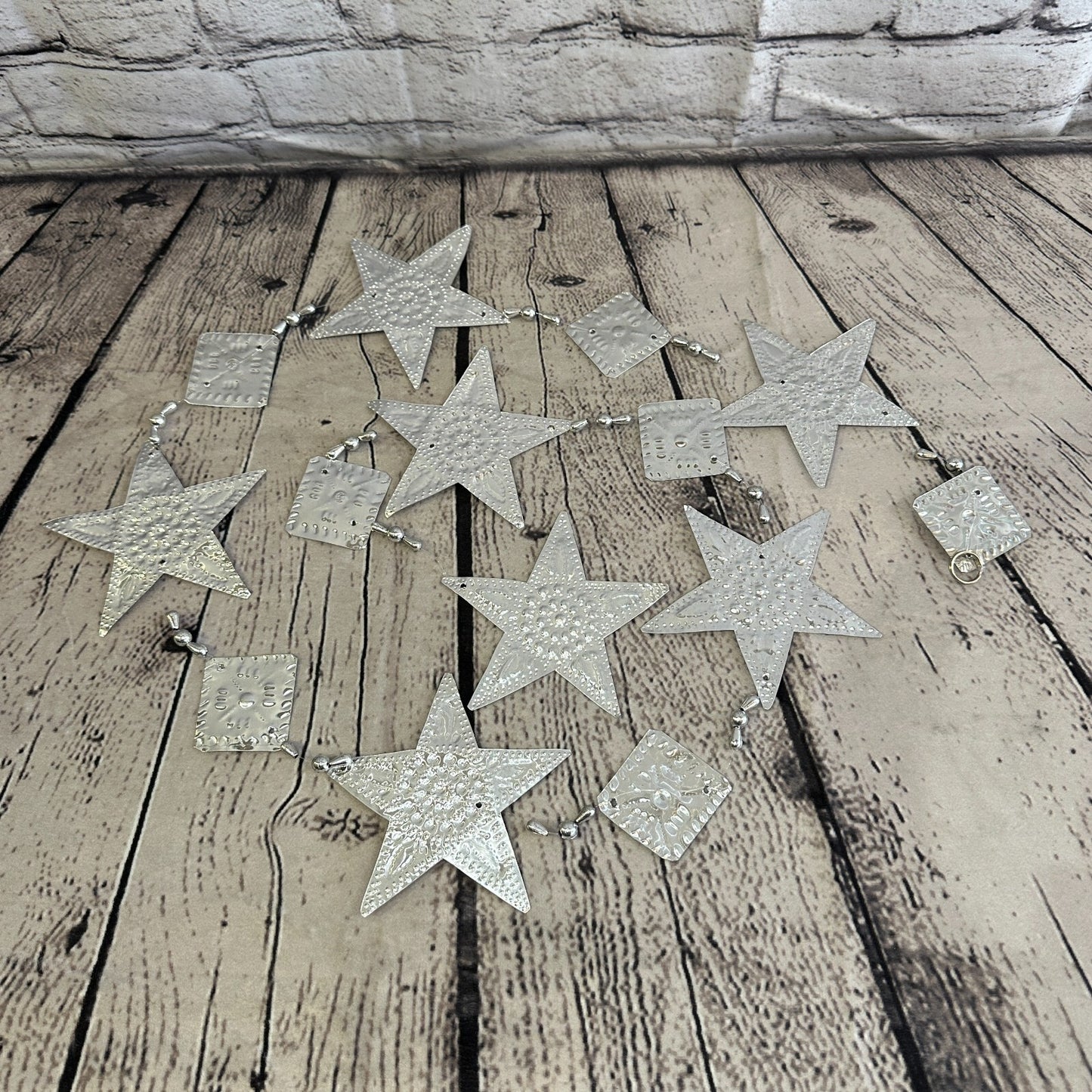 Aluminium Stamped Sitting Star String Wall Hangings Home Decoration