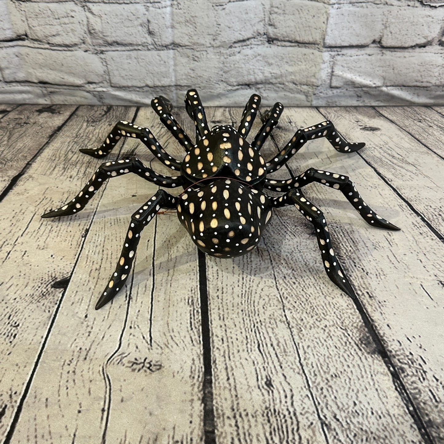 30cm x 25cm Wood Dark Spider Carving Hand Carved Walking Spider Tarantula Statue