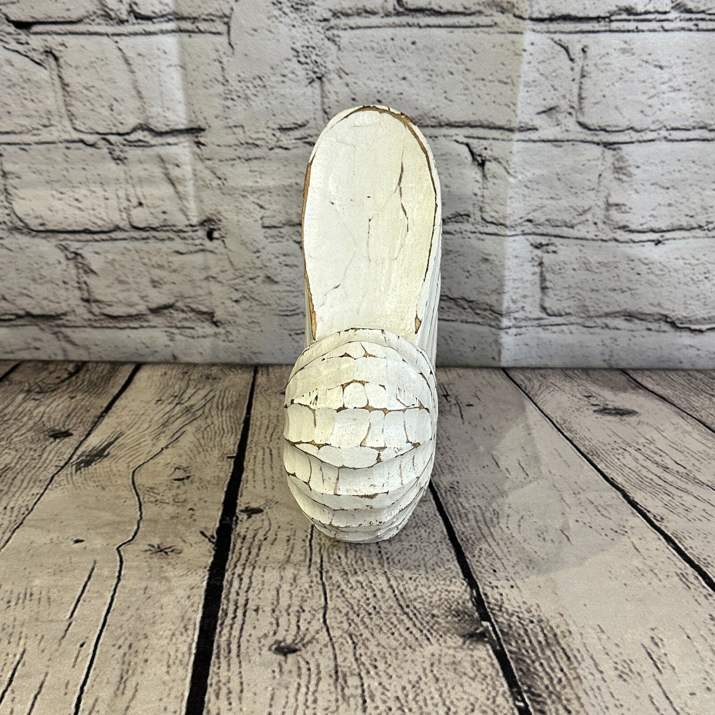 18cm White Polish Nautilus Shell Ornament Decor Carved Light Wood Parcel Figure