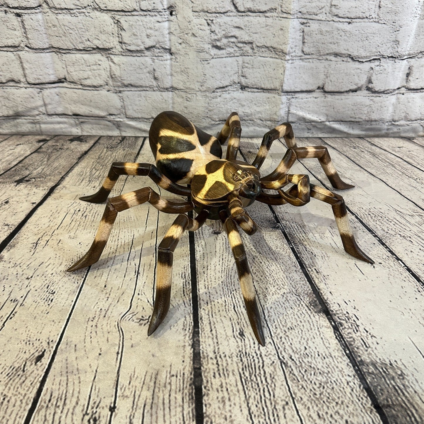40cm x 35cm Wooden Spider Carving Hand Carved Walking Spider Tarantula Statue