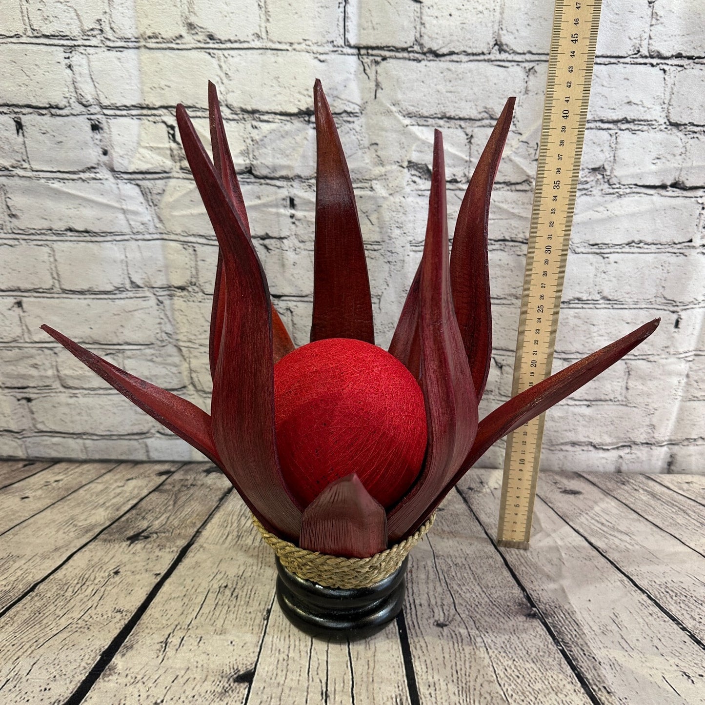 Red Red Leaf Natural 45cm Tall Leaf Lamp Twist LED UK Mains Plug Design 6