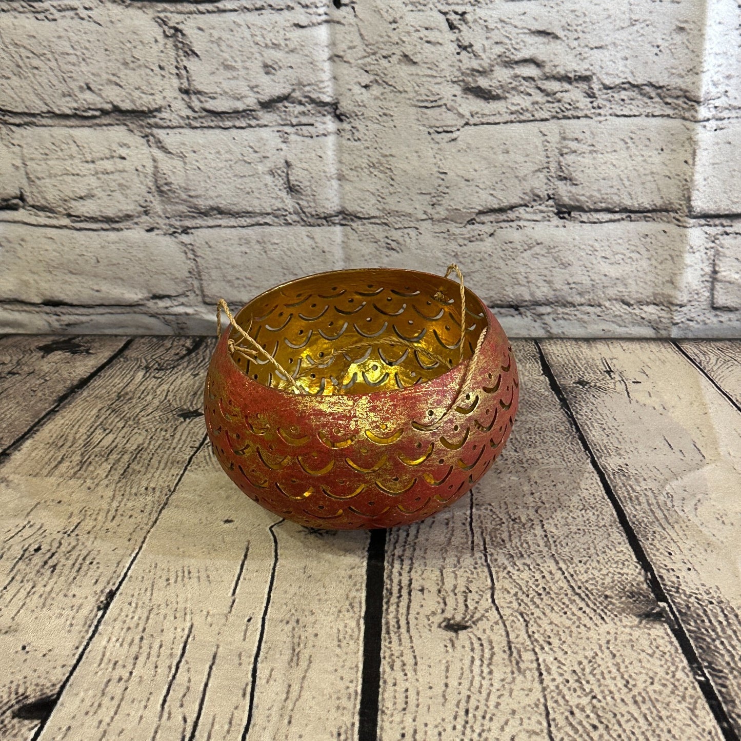 Red Coconut Shell Hanging Basket Orchid Planter Balcony Decorative Vase