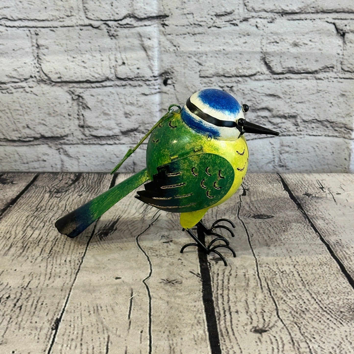 15cm x 15cm Blue Tit Bird Metal Tin Wall Hanging Ornament Painted Statue