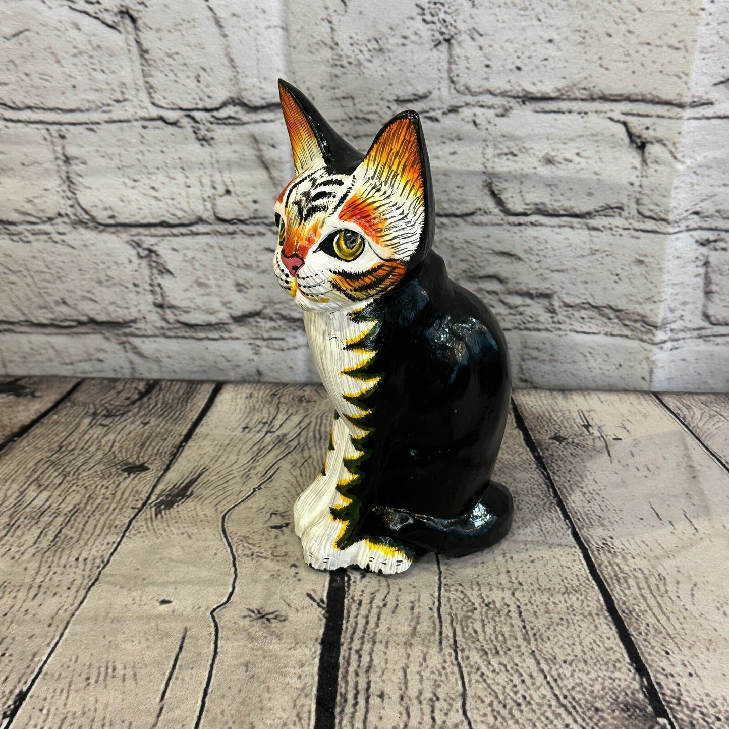 20cm x 10cm Black & White Sitting Style Painted Wooden Hand Carved Cat Wooden