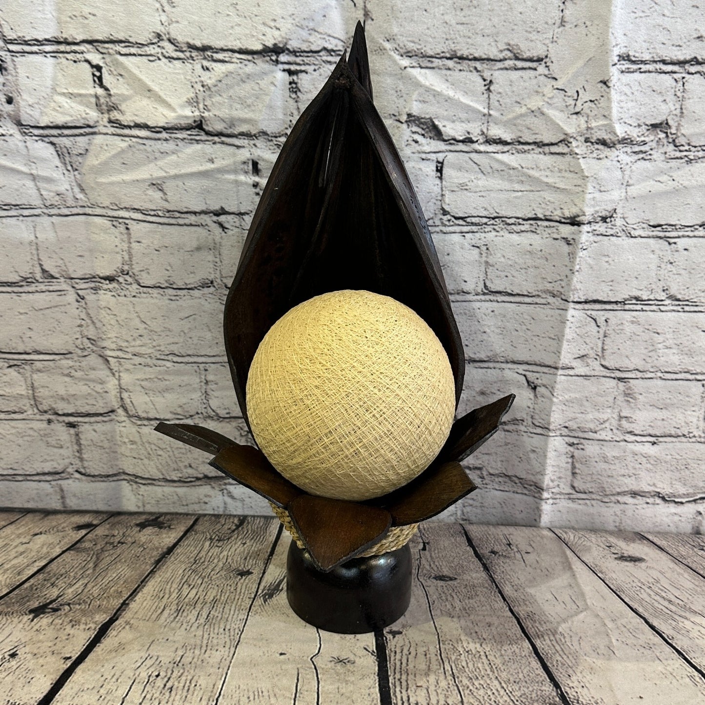 White Brown Leaf Natural 40cm Tall Leaf Lamp Twist LED UK Mains Plug Design 9