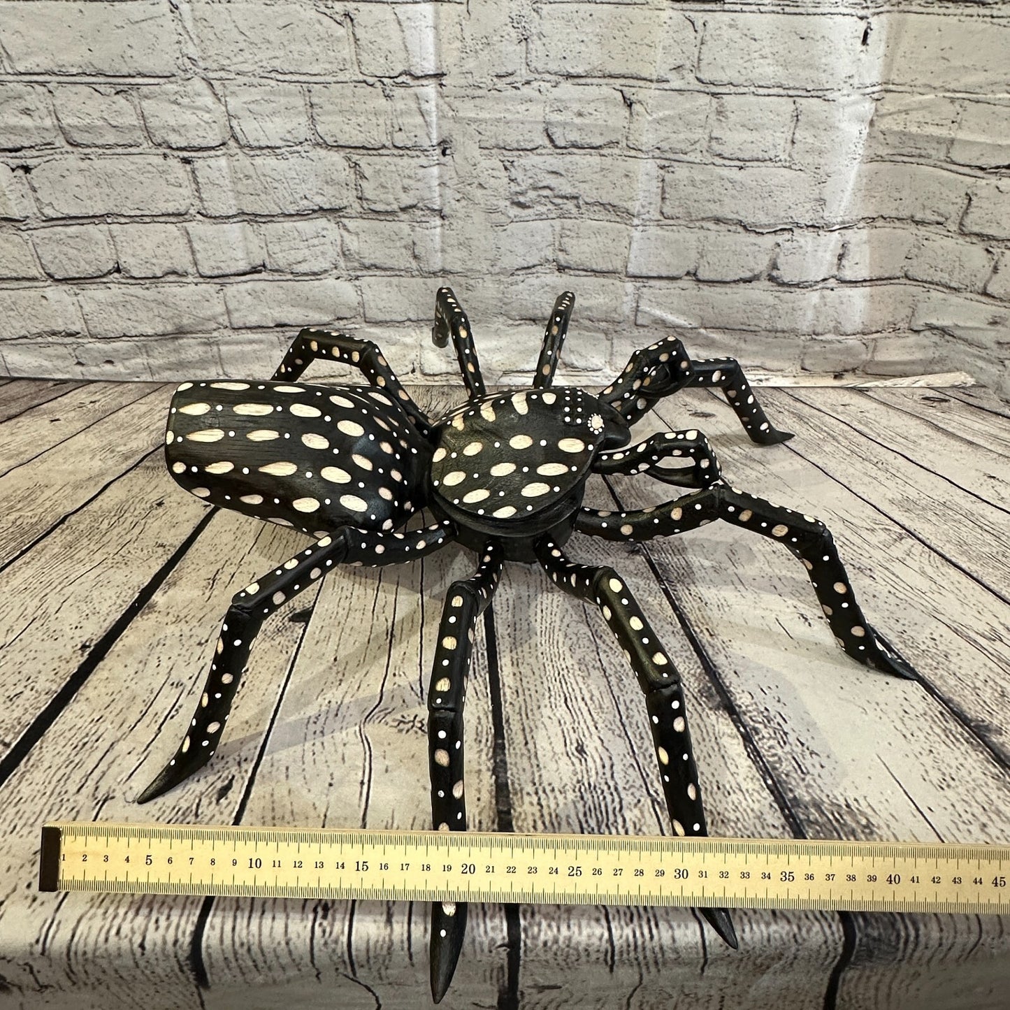 50cm x 45cm Wood Dark Spider Carving Hand Carved Walking Spider Tarantula Statue