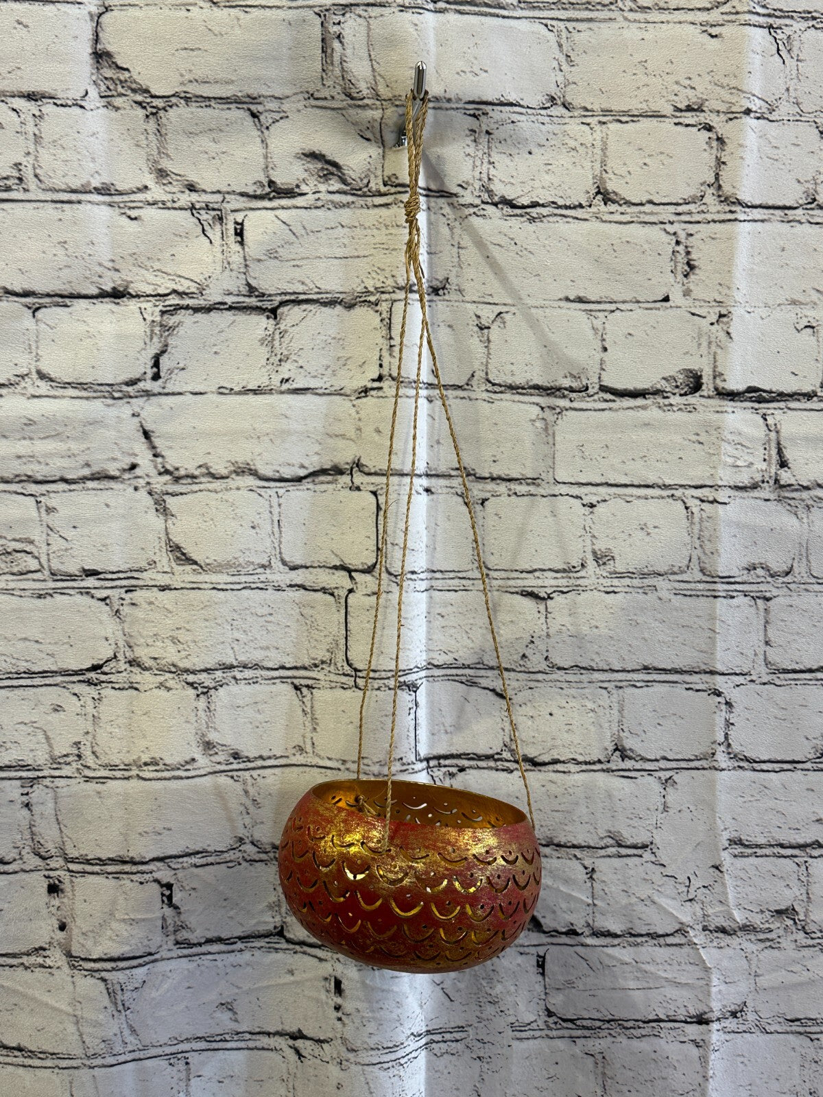 Red Coconut Shell Hanging Basket Orchid Planter Balcony Decorative Vase