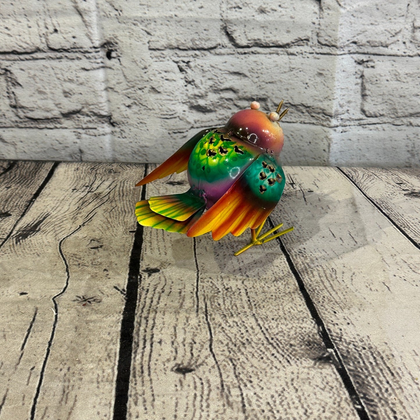 10cm x 10cm Bright Orange Bird Metal Tin Wall Hanging Ornament Painted Statue