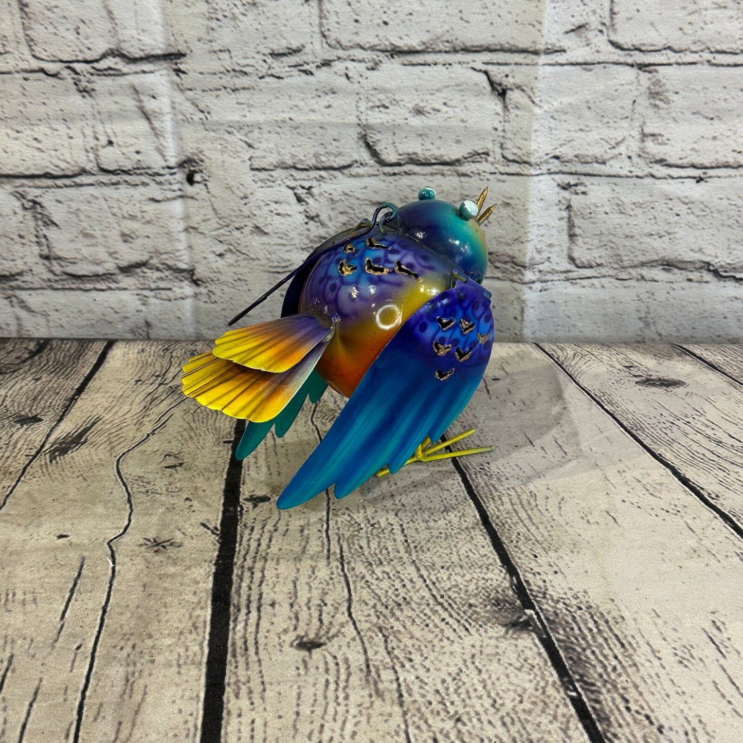 15cm x 15cm Bright Blue Bird Metal Tin Wall Hanging Ornament Painted Statue