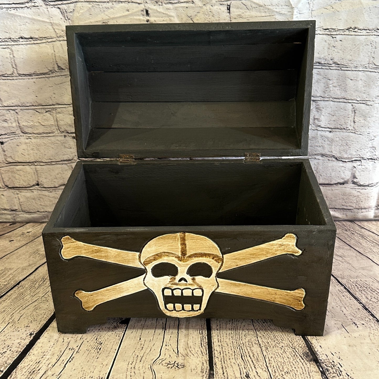 38cm x 30cm x 22cm Skull Bones Wood Box Wooden Chest Storage Craft Handles Lid