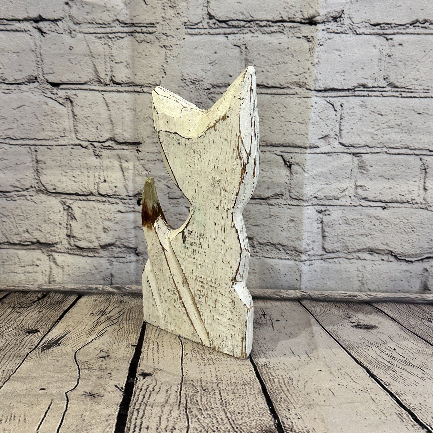 25cm x 10cm White Flower Wooden Shabby Cat Statue Ornament Fair Trade Handcarved