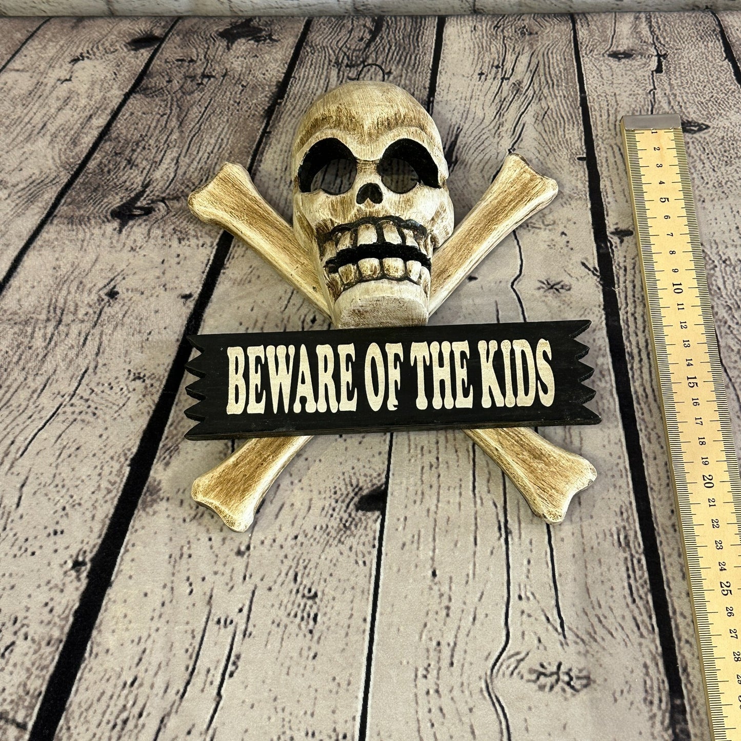 Skull Crossbones Beware Of The Kids Pirate Sign Door Plaque 20cm x 20cm Handmade