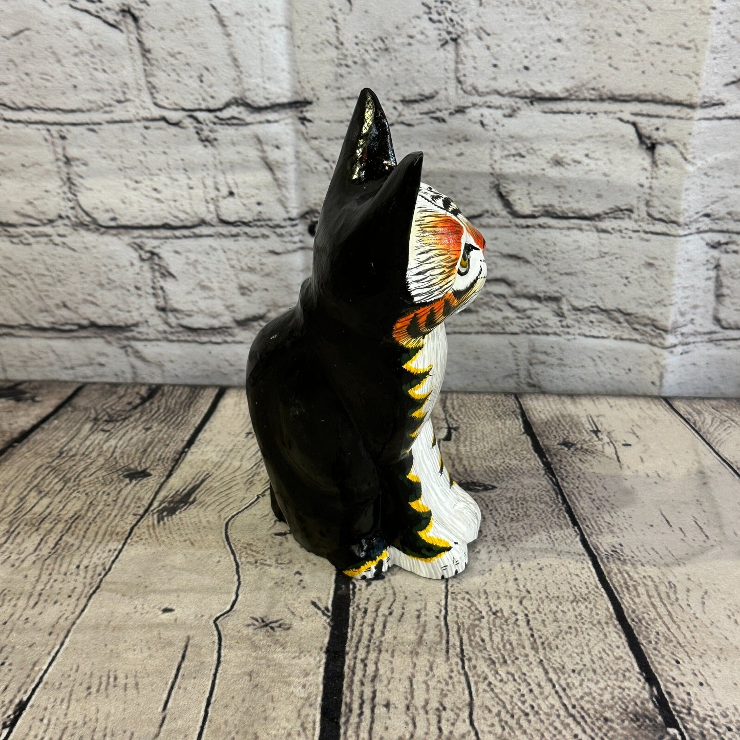 20cm x 10cm Black & White Sitting Style Painted Wooden Hand Carved Cat Wooden