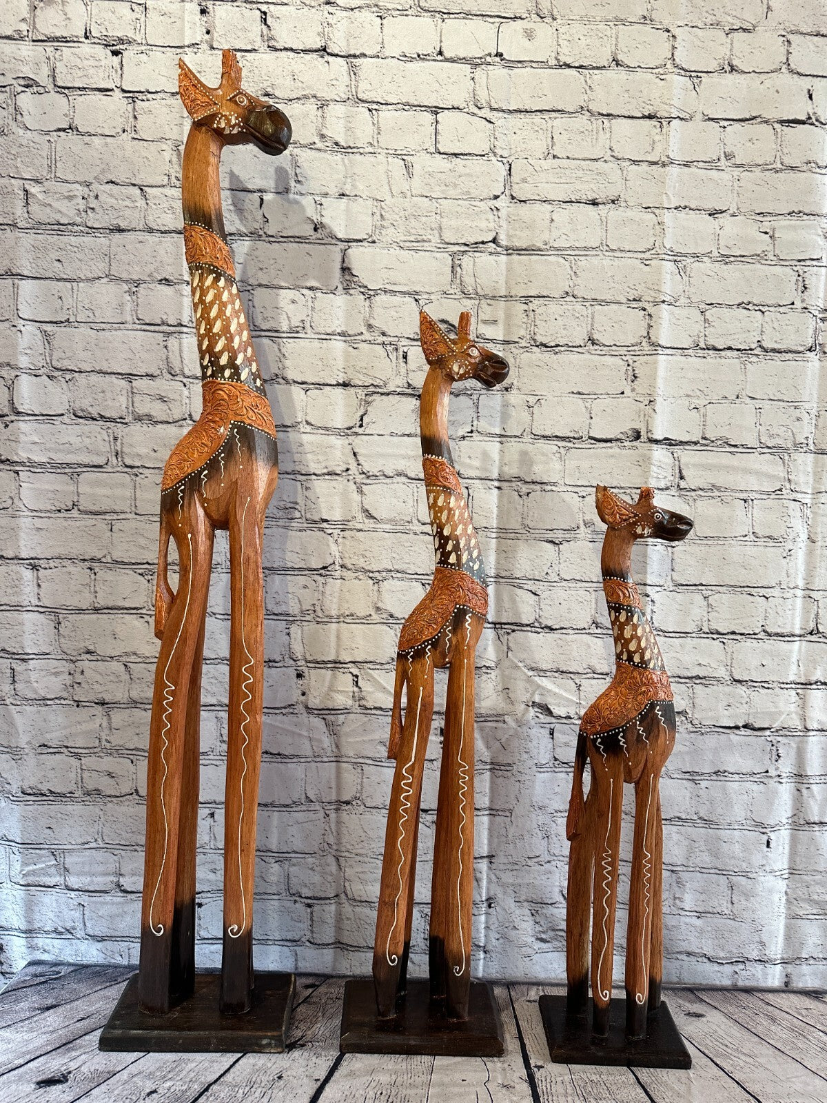 100cm Brown Painted Wood Giraffe Tall Statue Wood Modern Hand Carved Painted