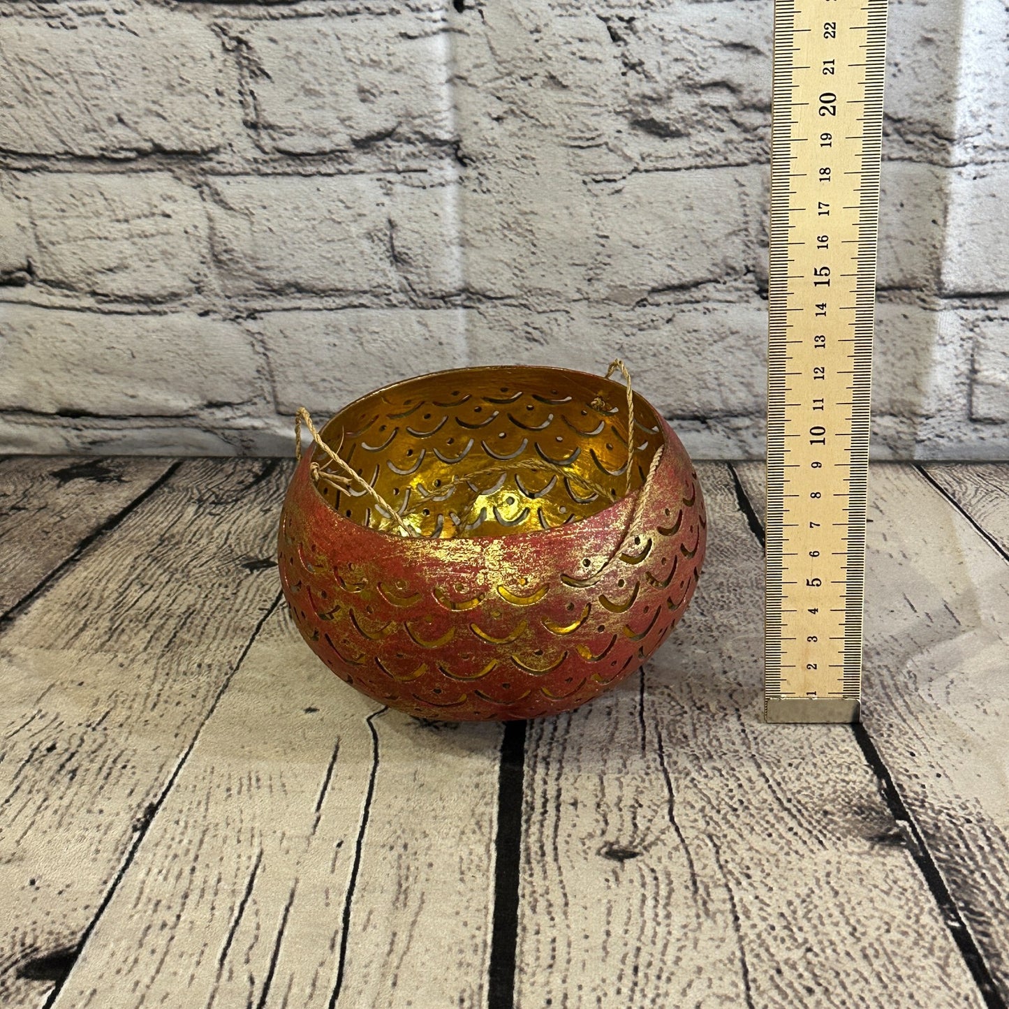 Red Coconut Shell Hanging Basket Orchid Planter Balcony Decorative Vase
