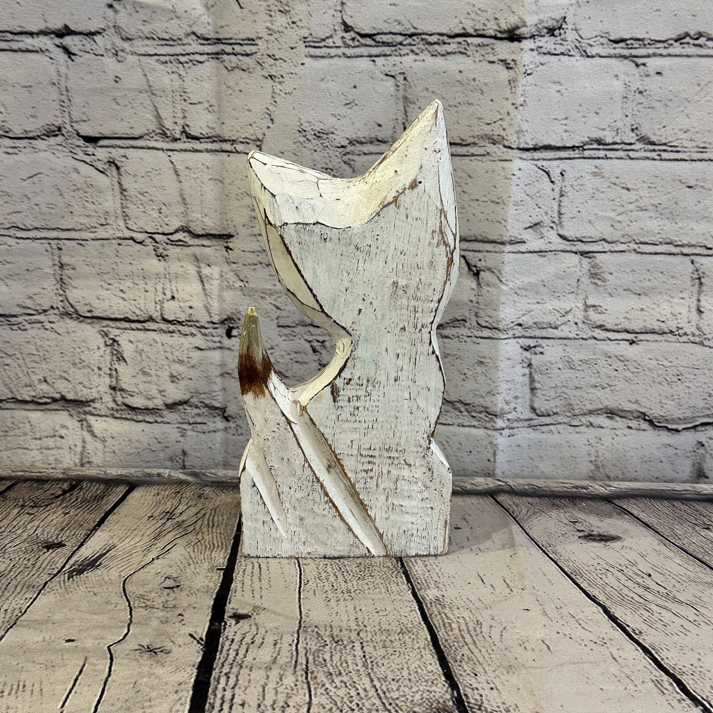 25cm x 10cm White Flower Wooden Shabby Cat Statue Ornament Fair Trade Handcarved