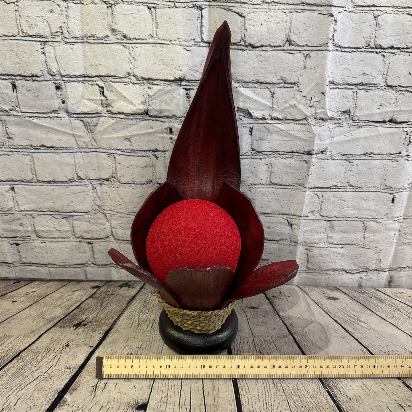 Red Red Leaf Natural 45cm Tall Leaf Lamp Twist LED UK Mains Plug Design 7