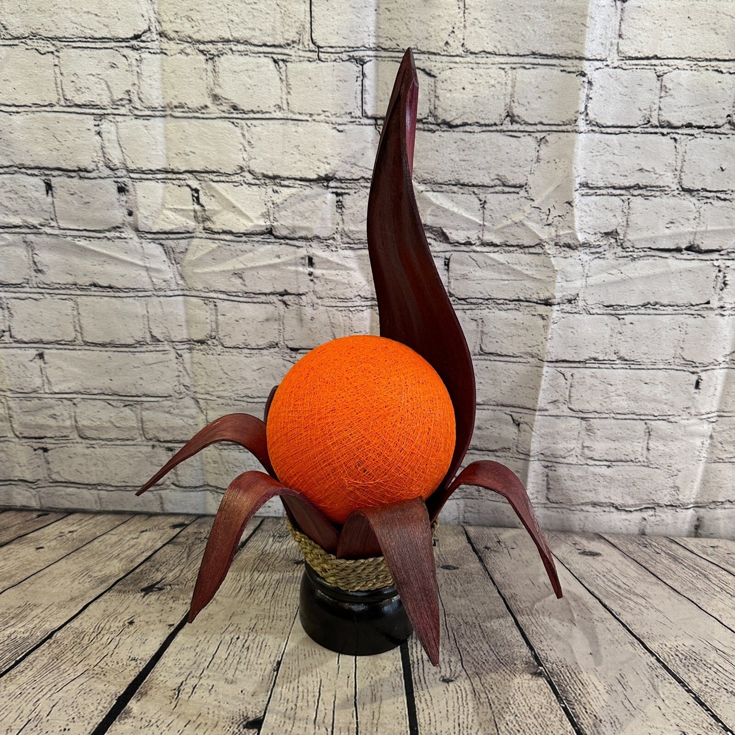 Orange Red Leaf Natural 50cm Tall Leaf Lamp Twist LED UK Mains Plug Design 10