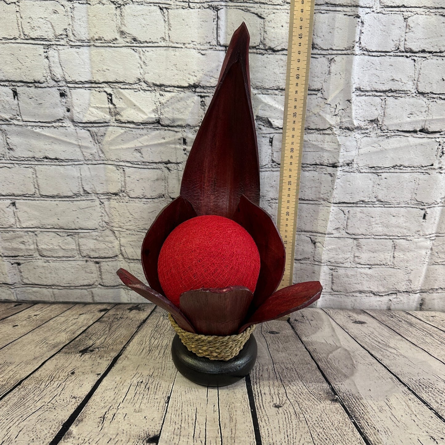 Red Red Leaf Natural 45cm Tall Leaf Lamp Twist LED UK Mains Plug Design 7