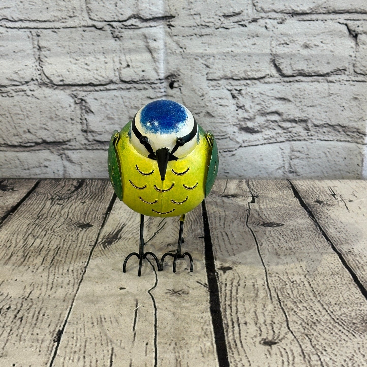 15cm x 15cm Blue Tit Bird Metal Tin Wall Hanging Ornament Painted Statue