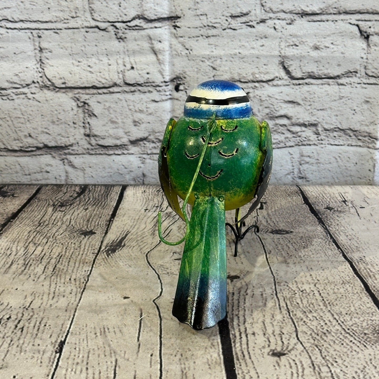 15cm x 15cm Blue Tit Bird Metal Tin Wall Hanging Ornament Painted Statue